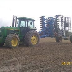 John Deere 4055