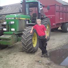 John Deere 4055