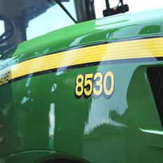 John Deere 8530