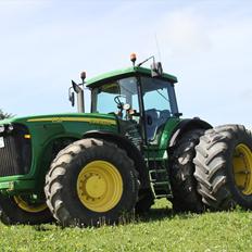 John Deere 8320 "Frigearmaskinen 1.0"