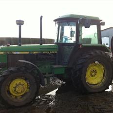 John Deere 3050