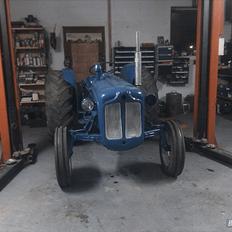 Fordson dexta