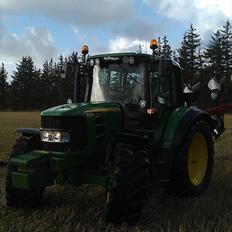 John Deere 6330