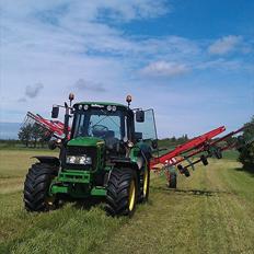 John Deere 6330