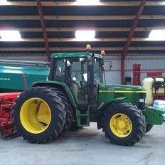 John Deere 6310
