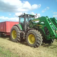 John Deere 7930