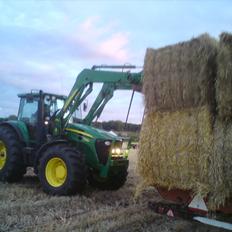 John Deere 7930