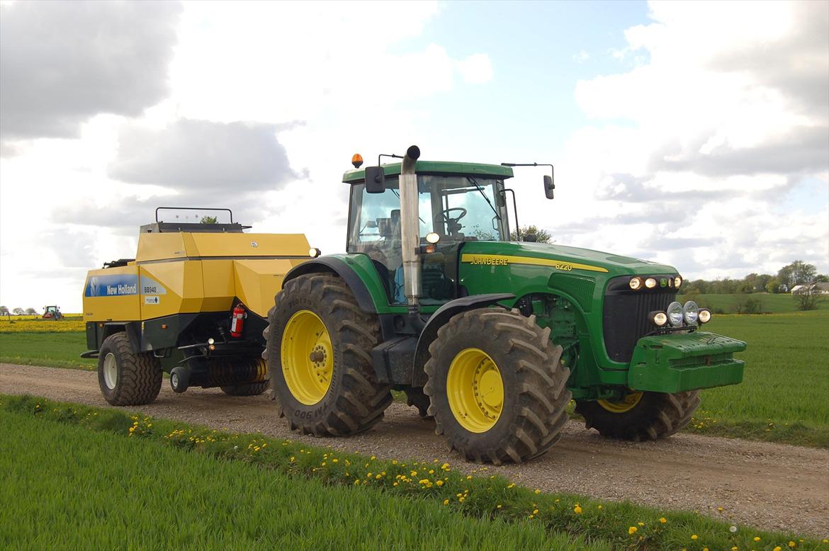 John Deere 8220 - Billeder af traktorer - Uploaded af Esben J