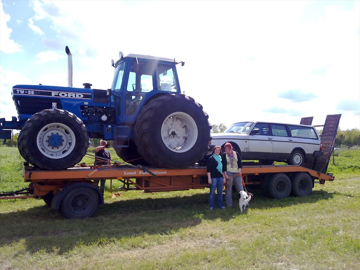 Ford TW 25 - Giver volvo lift hjem da chauføren var blevet fuld. billede 16