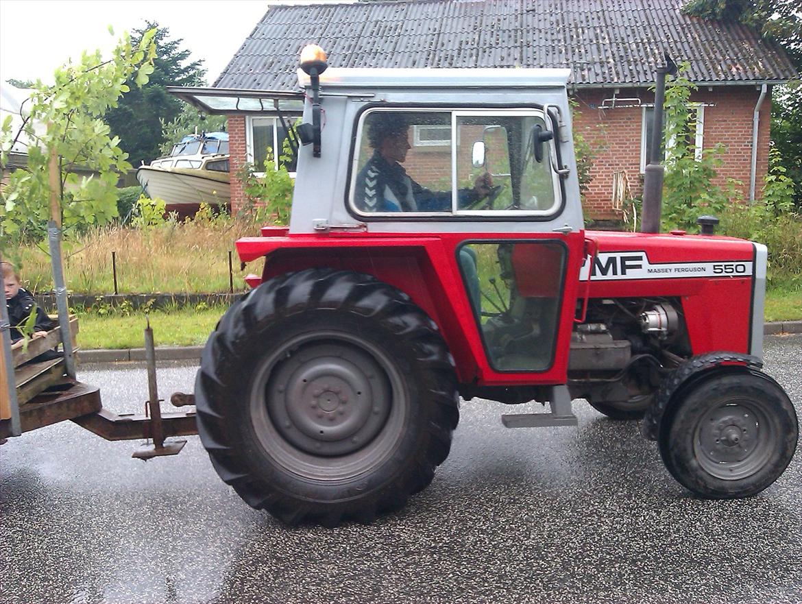 Massey Ferguson 550 billede 7