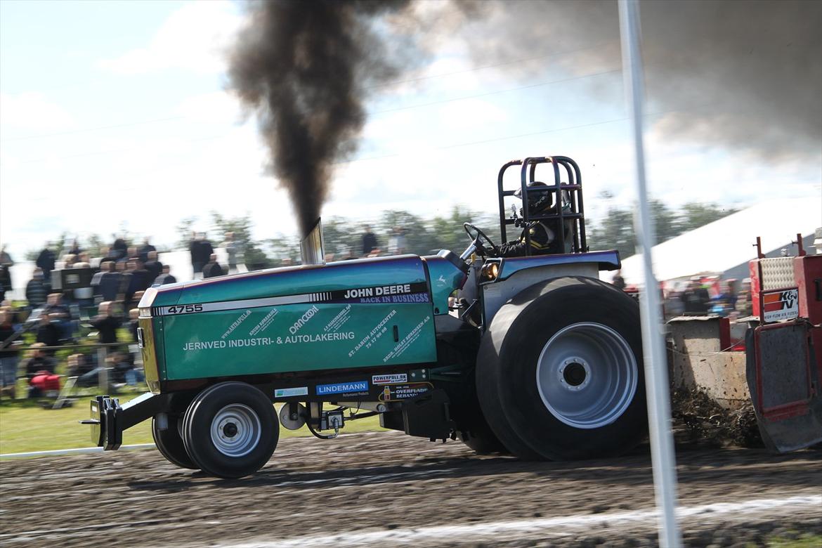 John Deere 4755 billede 6