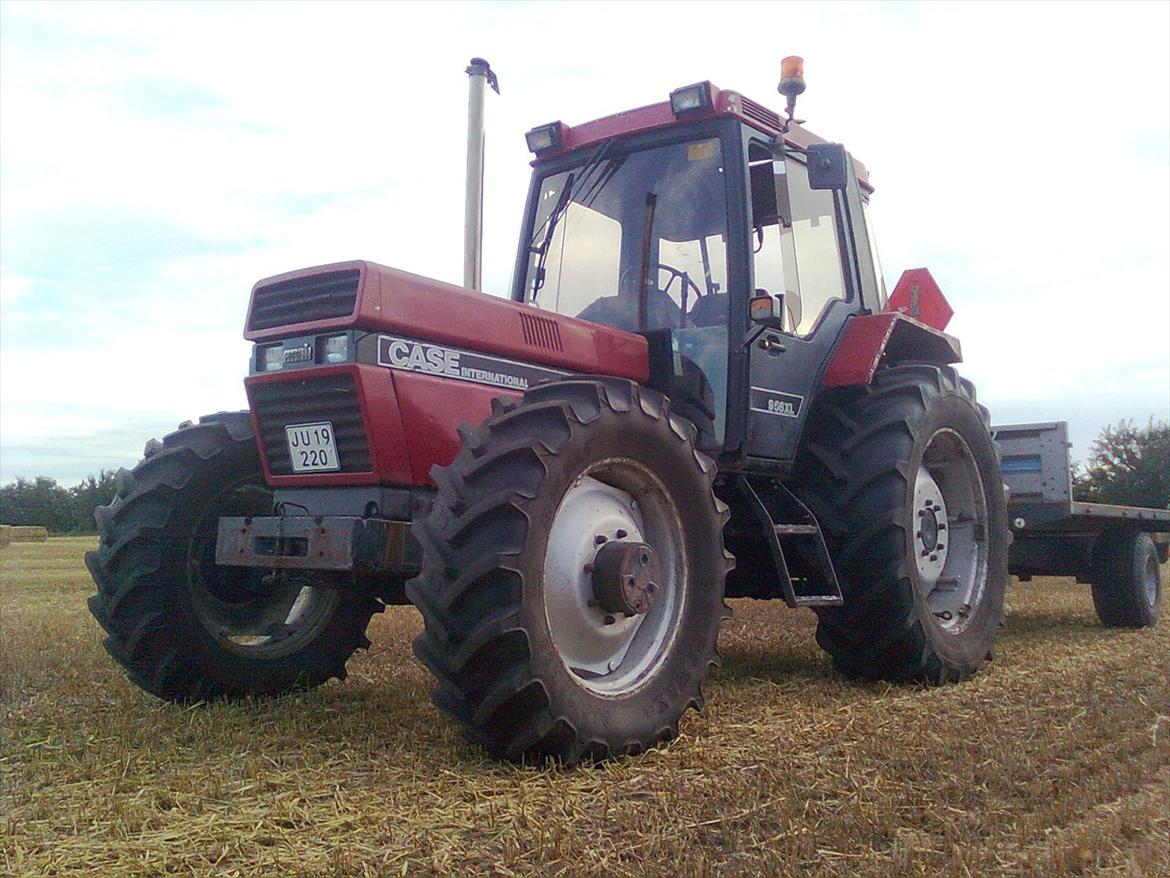 Case IH 956 XL - Var ved at køre halm billede 13