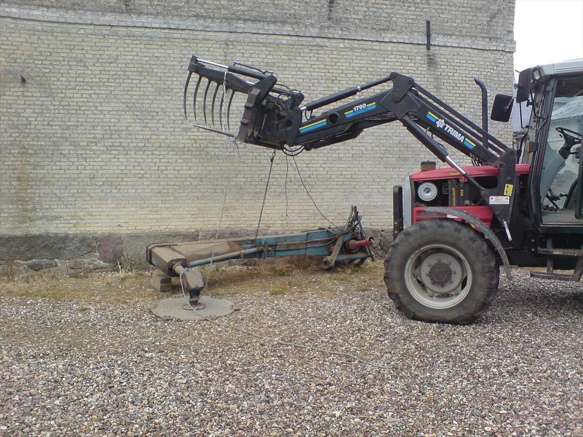 Massey Ferguson 6140 - Frontlæsseren bliver brugt til lidt af hvert  billede 7