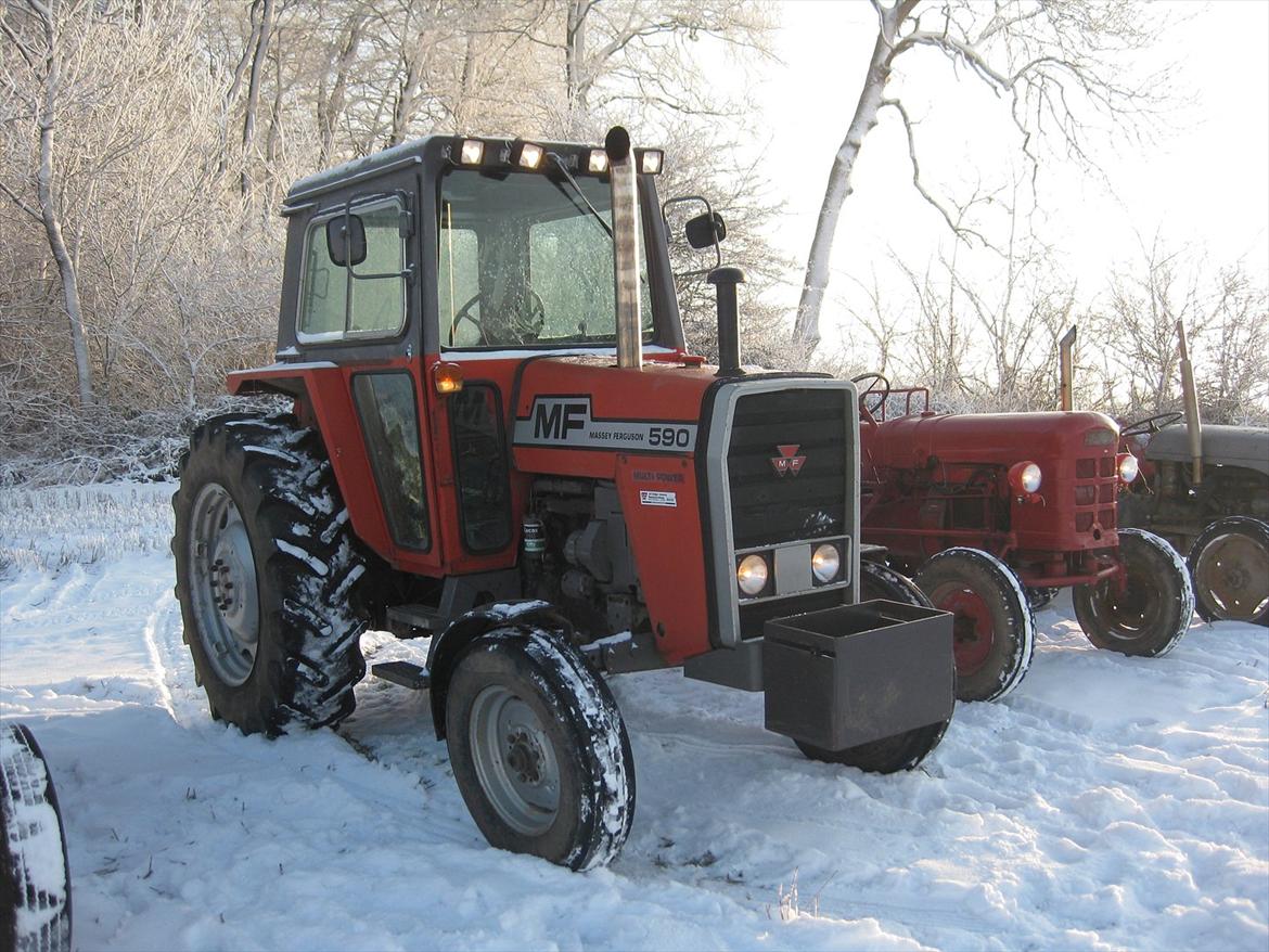 Massey Ferguson 590 billede 1