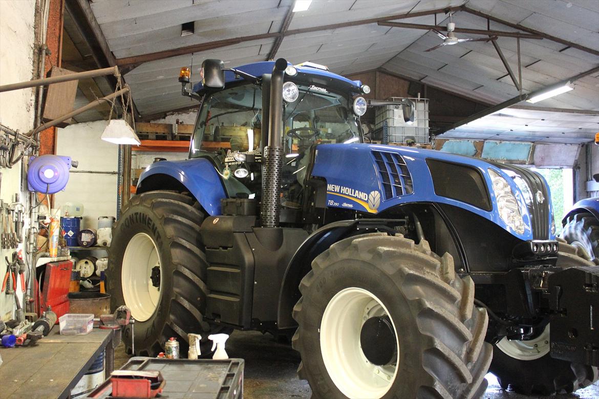 New Holland T8.390 - Lånt hjem fra Farmas til Åbent hus for Maskinstations foreningen, ej leveret.. billede 2