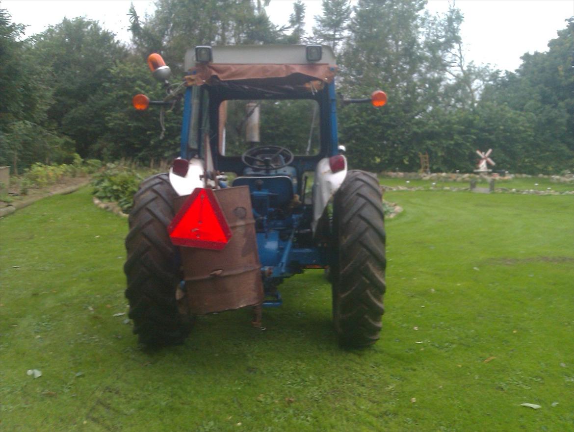 Ford 3000 y billede 2