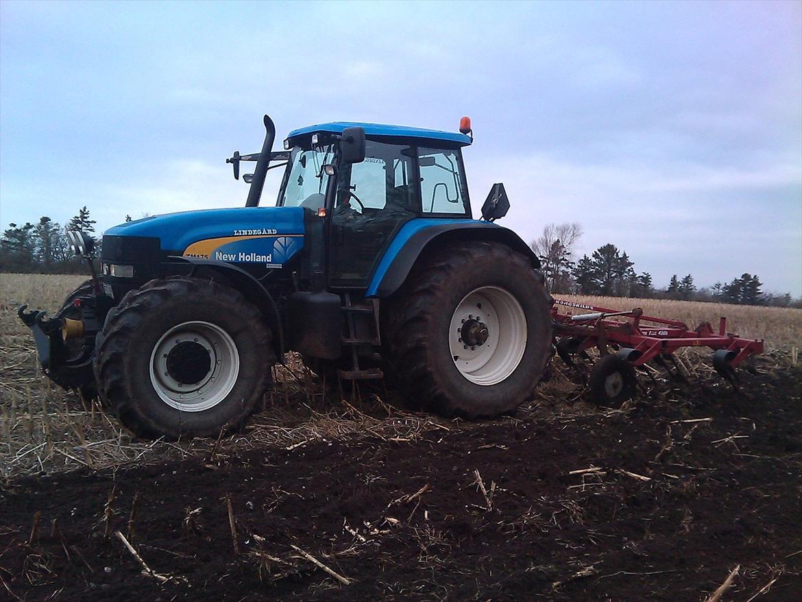 New Holland TM 175 billede 2