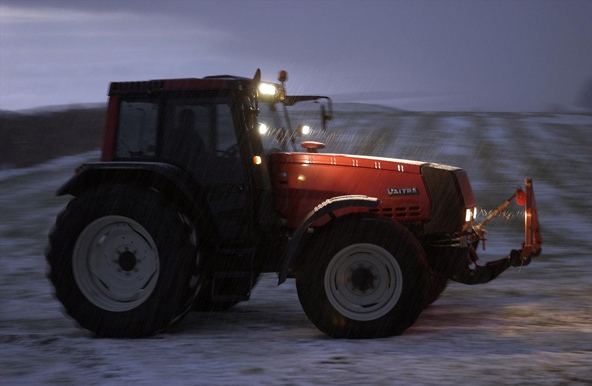 Valtra 8150 - vinterbillede billede 1