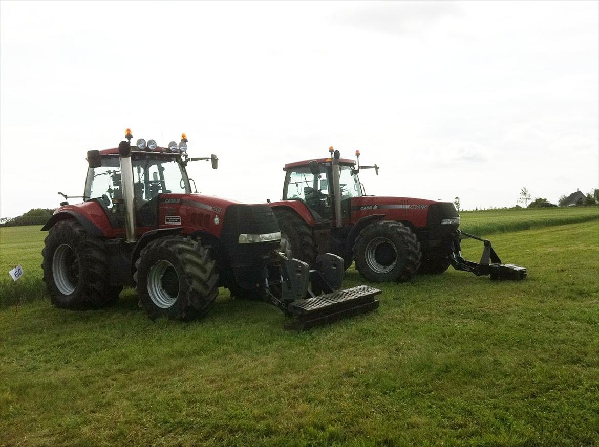 Case IH Magnum Mx 285 - Vester Aaby maskinstation og mig til træk den 28. maj 2011 i Nr. broby billede 2