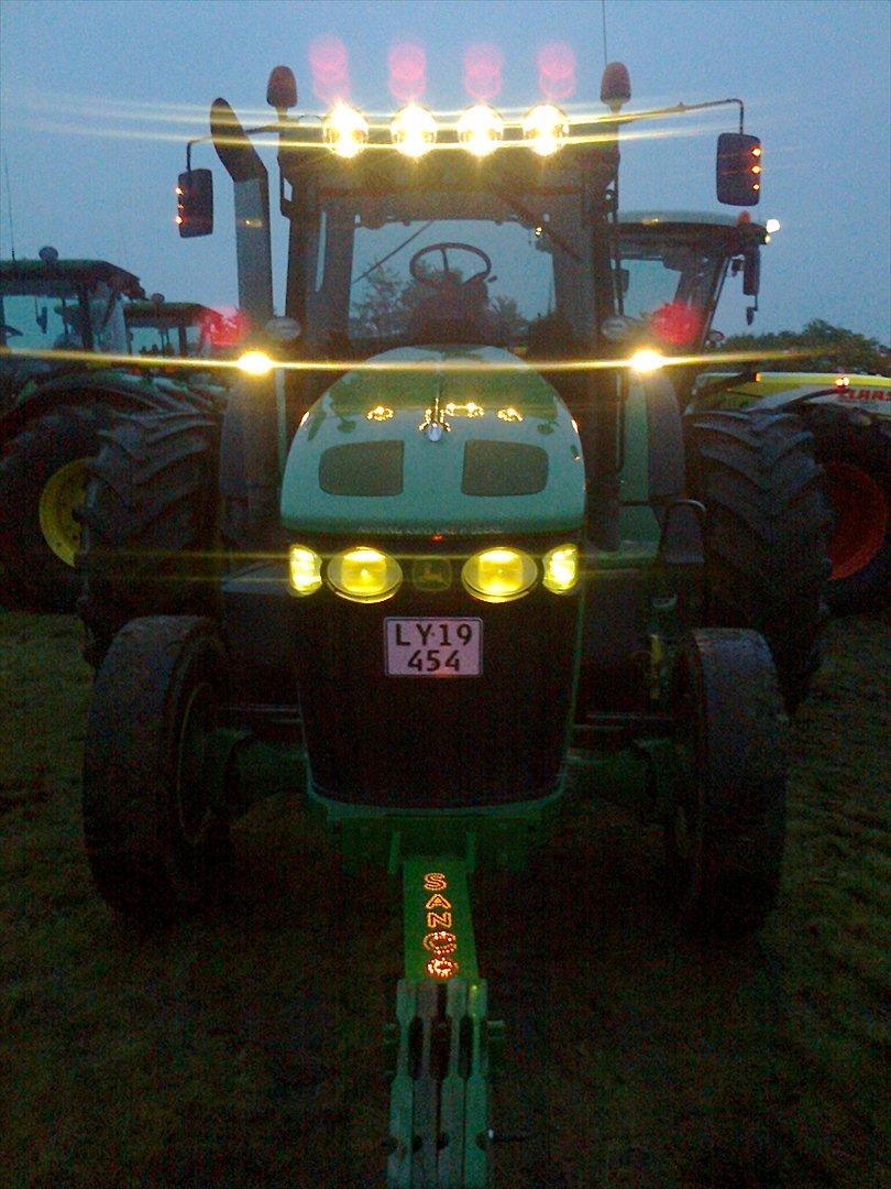 John Deere 7920 "Frigearmaskinen 2.0" - Vinkel, by night.! billede 3