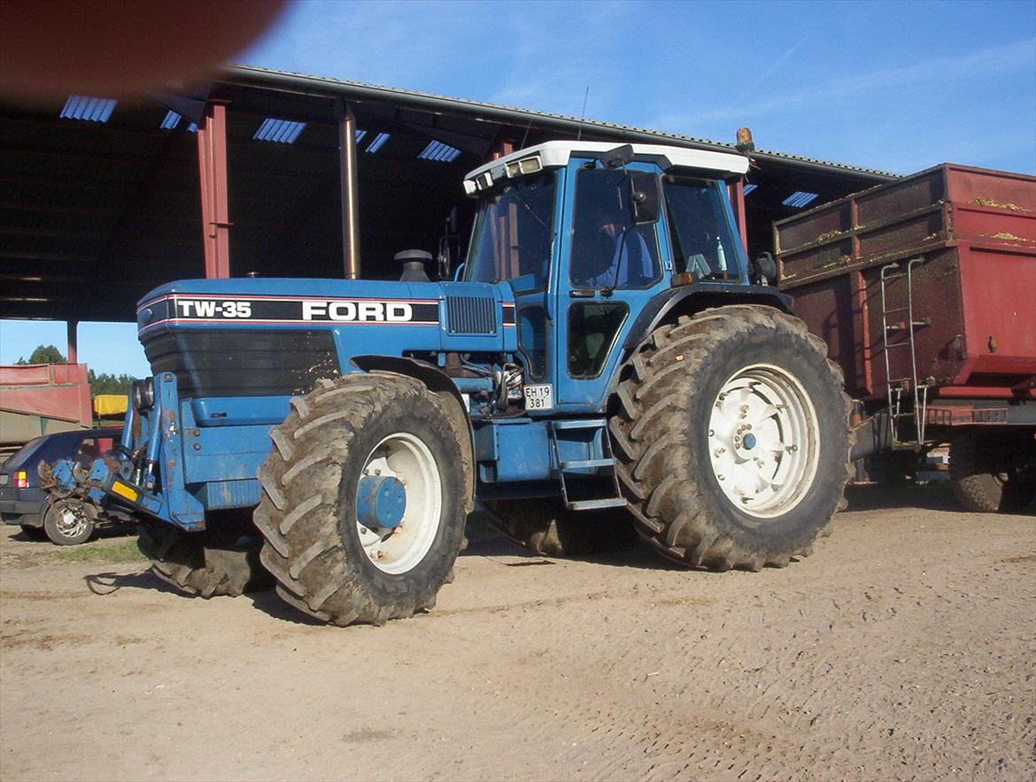 Ford TW-35 - Her er den ´lille´ ford tw-35 billede 1