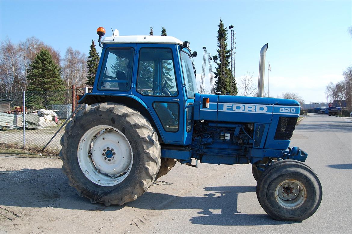 Ford 8210 billede 4