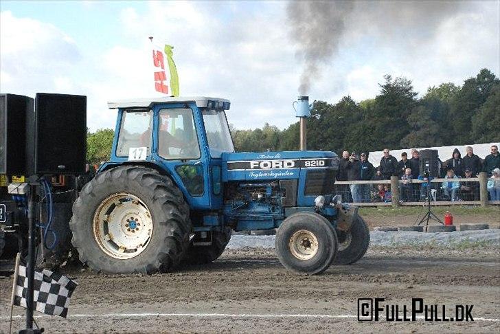Ford 8210 billede 5