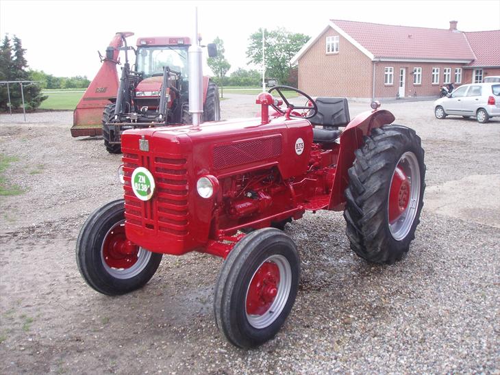 International Harvester Ih 275b - 1964 - En Gammel Fin Traktor, Jeg Kø...