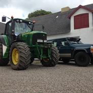 John Deere 6920