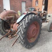 Fordson dexta