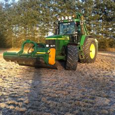 John Deere 7810