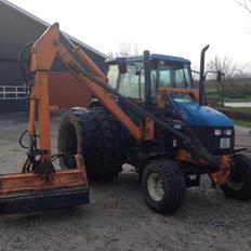 New Holland TS100