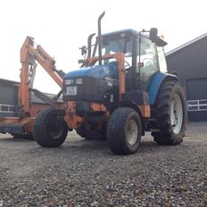New Holland TS100