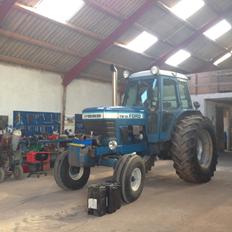 Ford TW 10