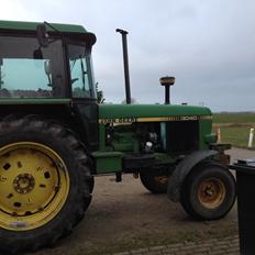 John Deere 3040