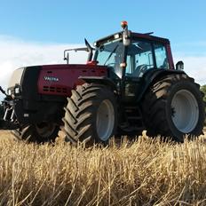 Valtra 8350