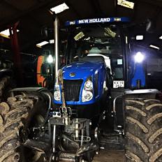 New Holland T6080