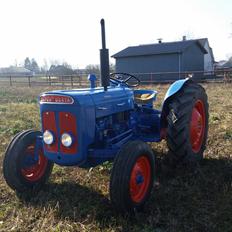 Fordson super dexta