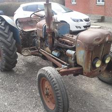 Fordson dexta