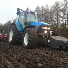 New Holland TM 165