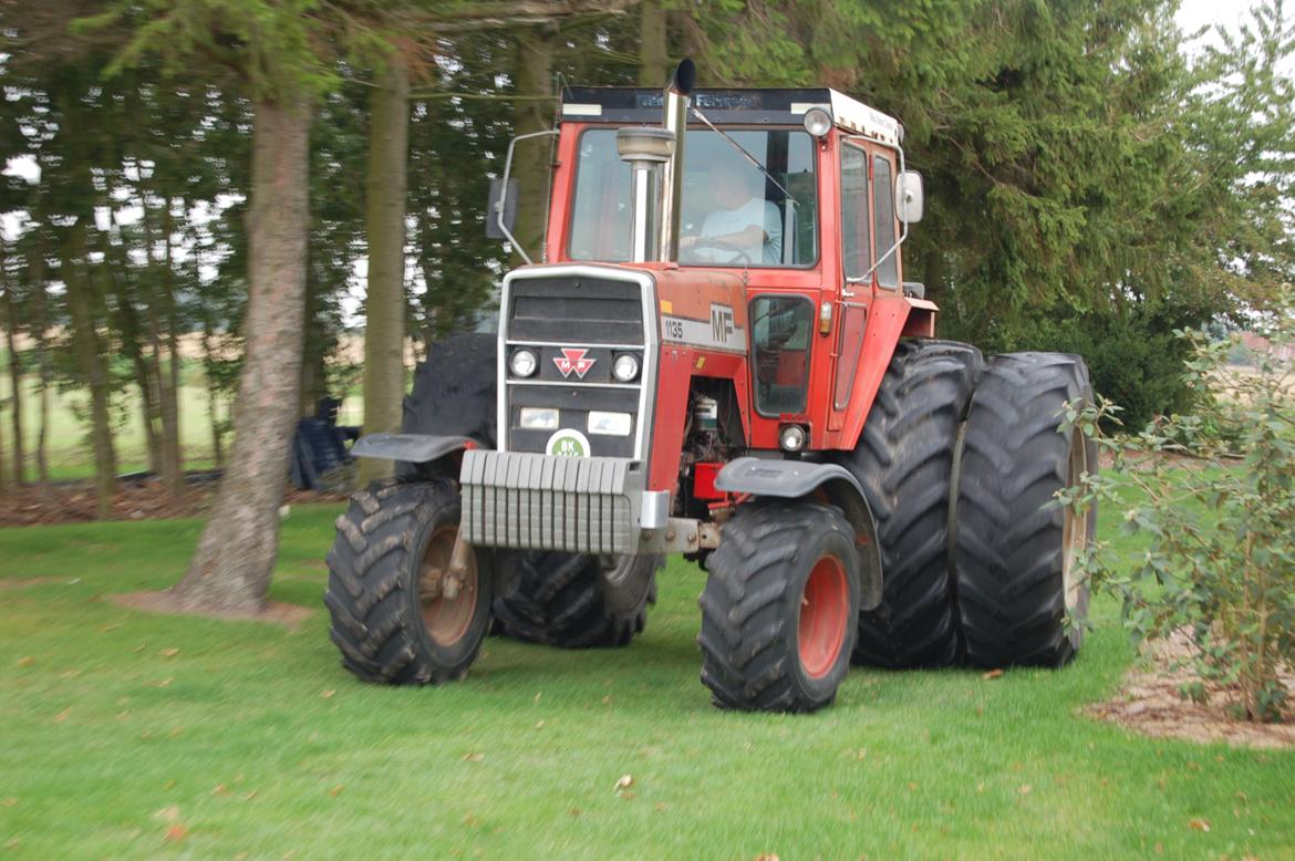 Massey Ferguson 1135 billede 2