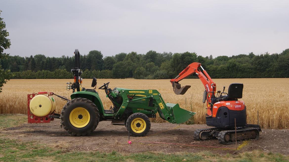 John Deere 3036 E billede 2