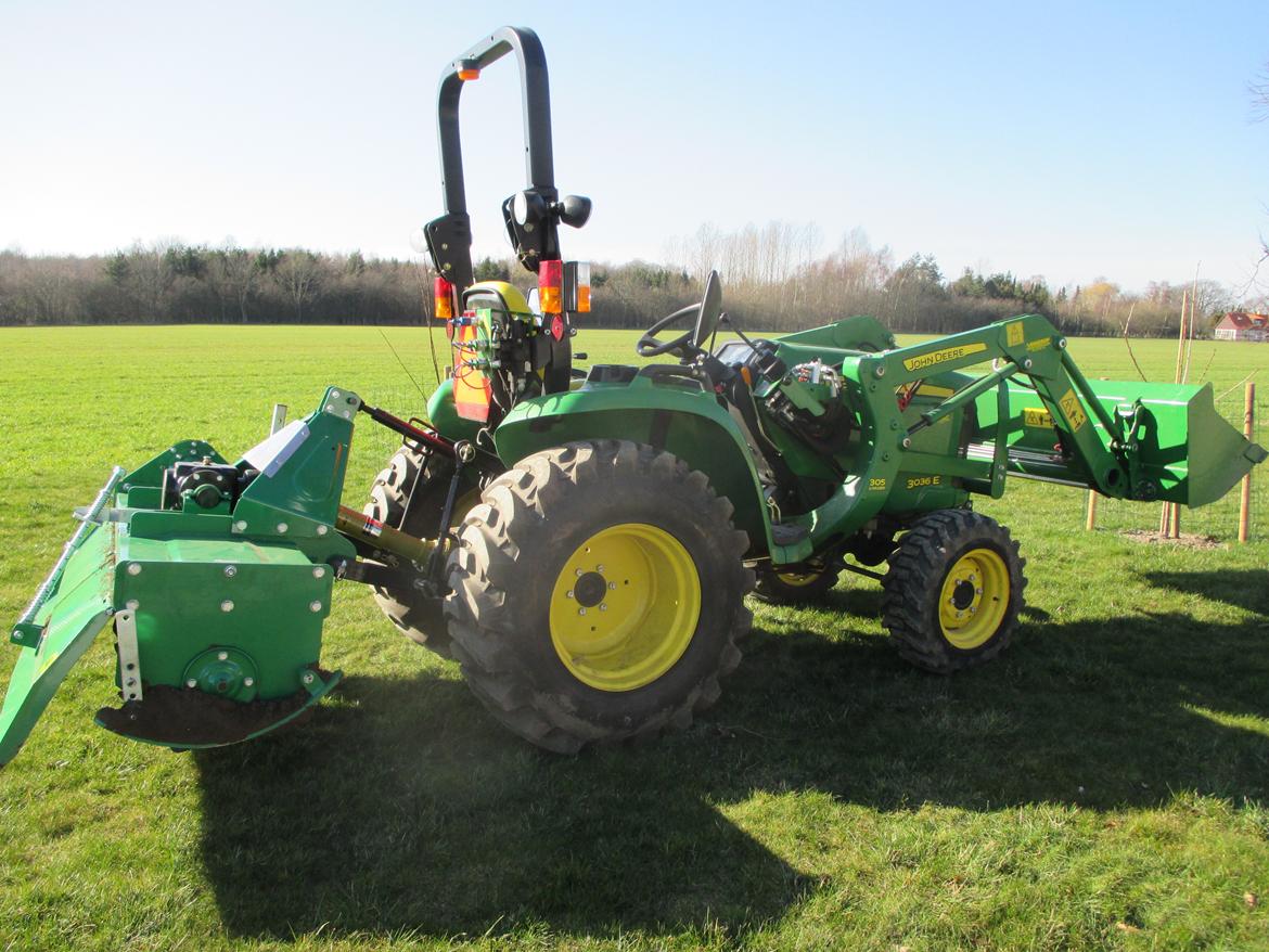 John Deere 3036 E billede 3