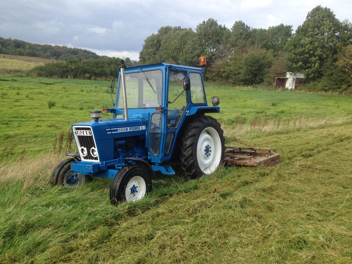 Ford 4600 (SOLGT) - Min ford med vores brakpudser på fungerer bare godt. billede 14