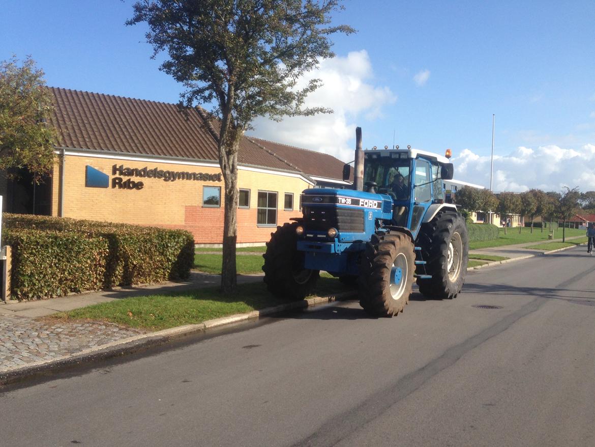 Ford TW-35 - Ikke for sjov når man køre i skole på den gamle billede 5