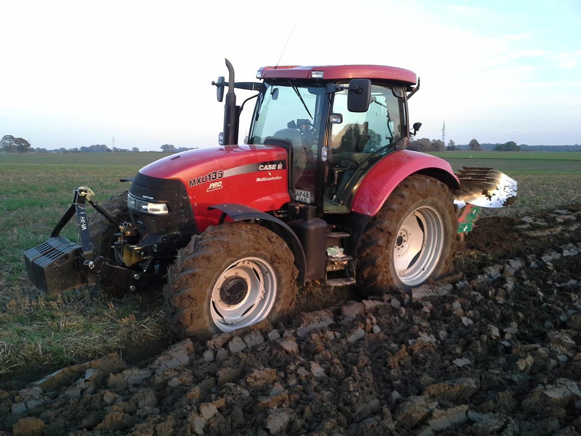 Case IH Maxxum MXU 135 Pro - Den afløste straks 4240èren for ploven for at få flest muligt timer på under garantiperioden billede 7