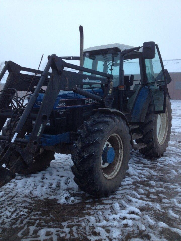 Ford Ford New  Holland 8240 billede 3