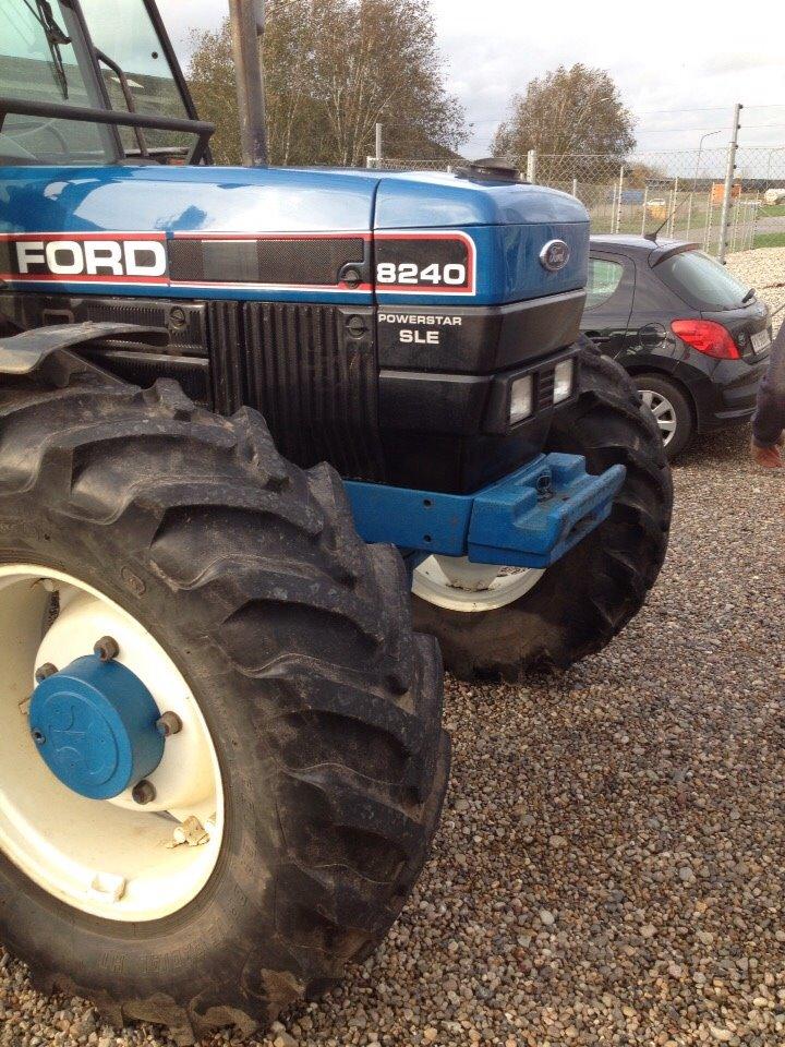 Ford Ford New  Holland 8240 billede 14