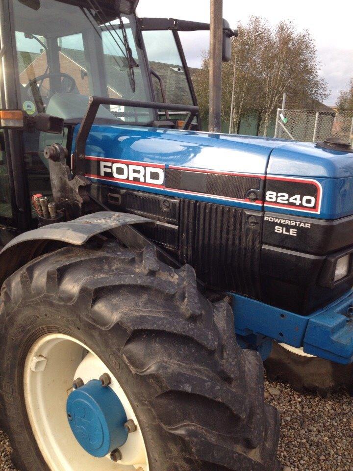 Ford Ford New  Holland 8240 billede 15