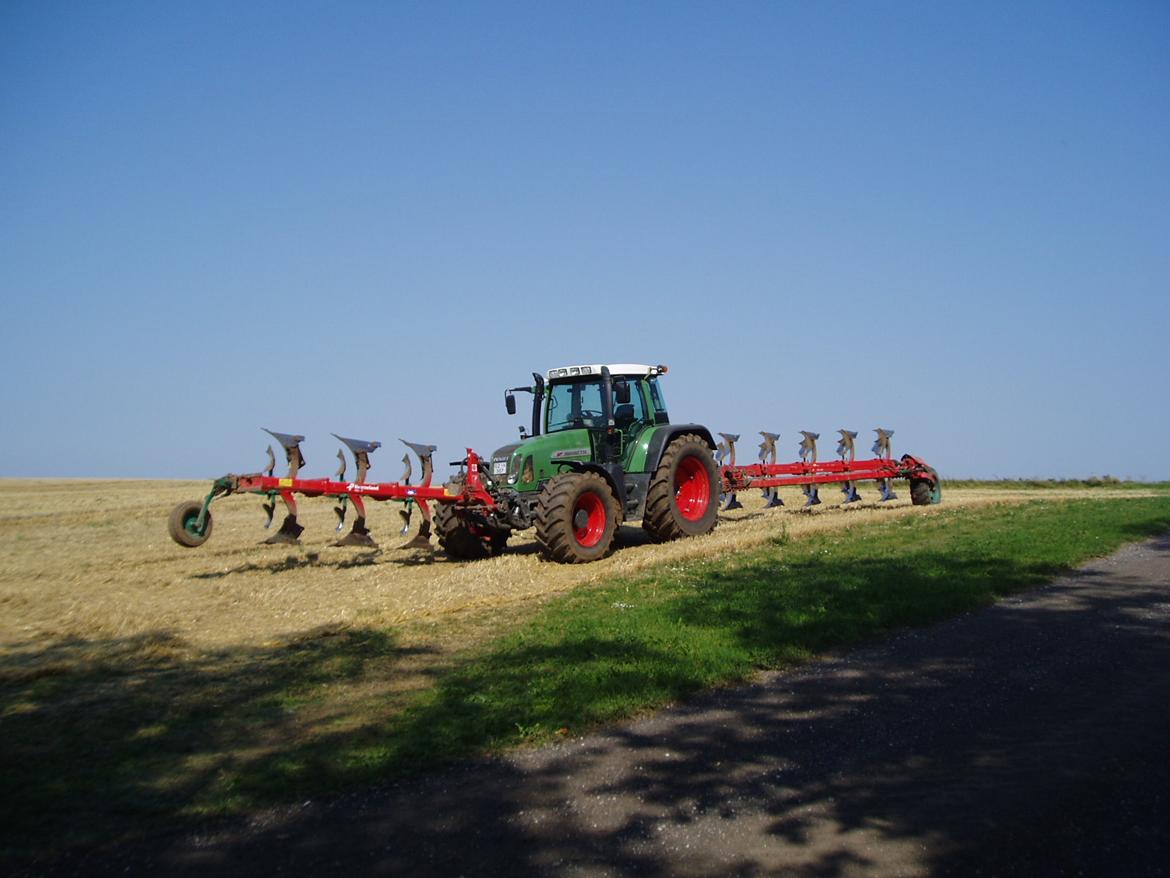 Fendt 716 - 716 med plovene billede 6